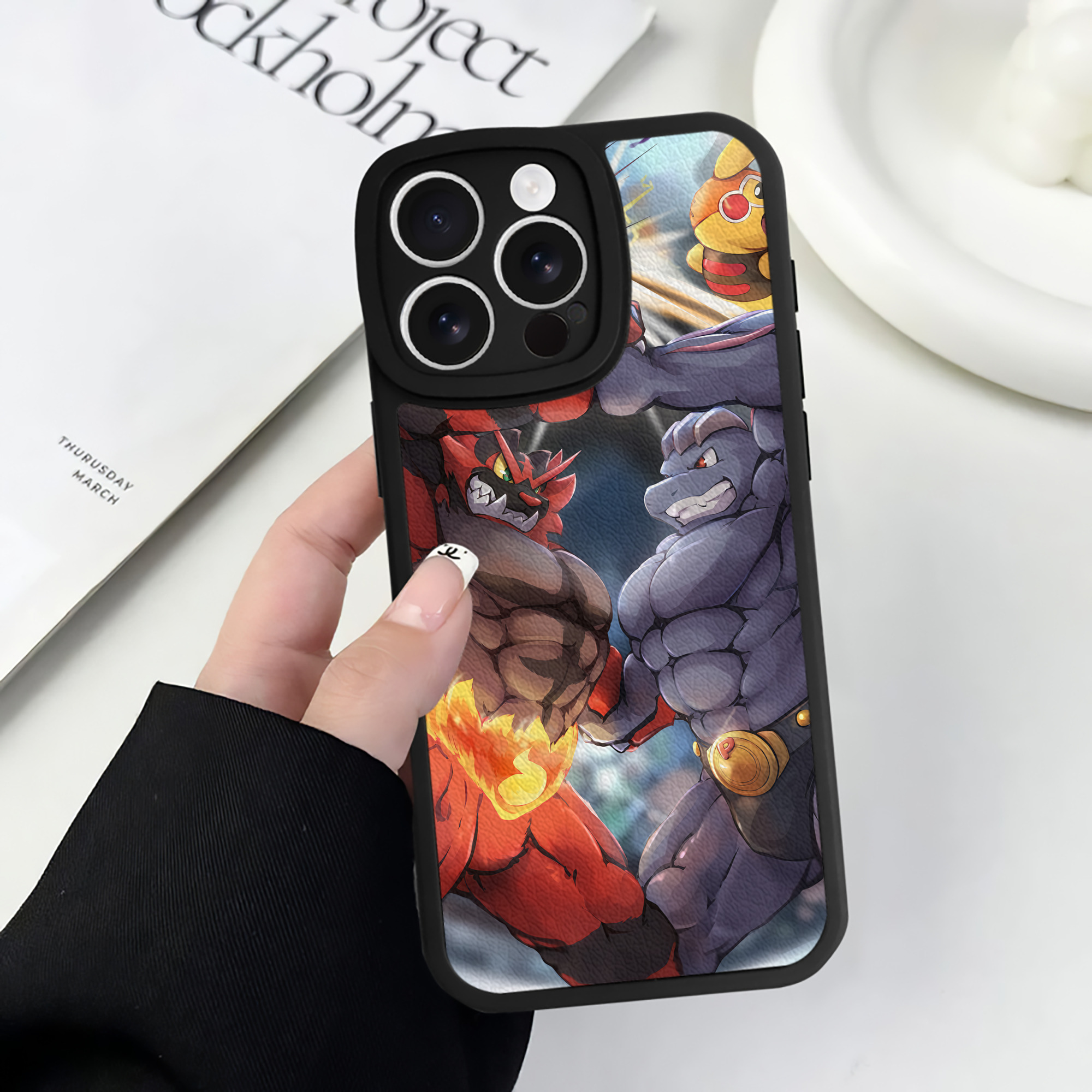 （画像用） ポケットモンスター Pokémon 【iPhone 16シリーズ対応】シリコンスマホケース（レザー調） 材質：シリコン